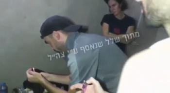 Hamas-Tunnel in Gaza: Video zeigt sechs israelische Geiseln beim Chanukka-Kerzenzünden vor ihrer Ermordung