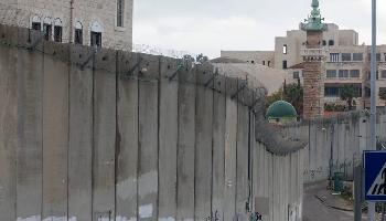 Etwa 150 Personen überwinden Sperranlage nördlich von Jerusalem