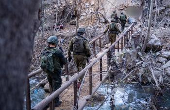 Die-Uhr-tickt-Libanon-unter-Druck-Hisbollah-zu-entwaffnen--Gesprche-mit-Israel-werden-ausgeweitet