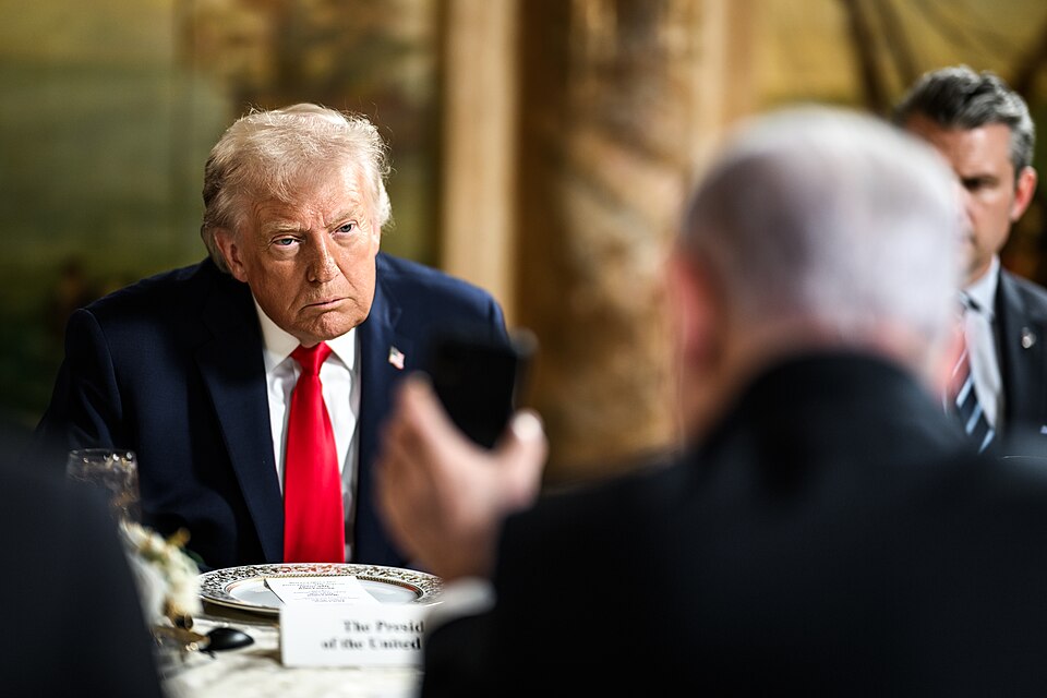 Trump droht Teheran offen: Wenn das Regime weiter schießt, greifen wir ein