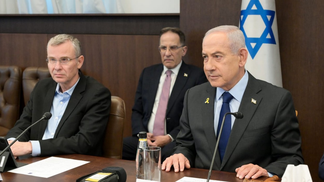 Netanyahu beruft Sicherheitskabinett ein: Israel beobachtet Irans Zerfall und hofft auf Frieden nach dem Regime