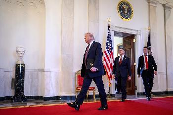 Washington zögert noch, aber die Option Iran-Schlag bleibt auf dem Tisch