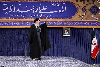 Gefälschte Pässe, Koffer voller Dollar und sexuelle Gewalt: Das Geständnis aus dem Innersten des iranischen Machtapparats