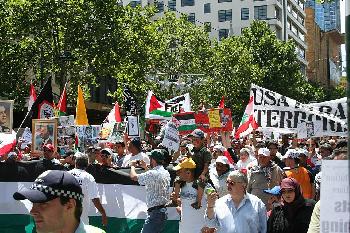 Antisemitische-Gewalt-in-Australien-Tter-versucht-jdische-Jugendliche-zu-berfahren