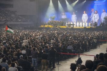 Antizionistische-Massenkundgebung-in-Barcelona-wie-Europas-Kulturszene-offen-zur-Ausgrenzung-von-Juden-bergeht