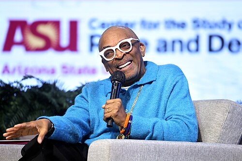 Spike Lee trägt Palästina-Farben beim NBA All-Star und sorgt für politische Kontroverse um Israels Star Avdija