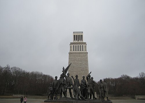 Deutsche Linksextreme greifen KZ Gedenkstätte Buchenwald an weil sie nicht anti Israel genug sei