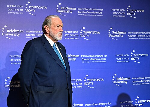 US Botschafter Huckabee verteidigt Israels Recht auf sein Land und löst Empörung in arabischen Staaten aus