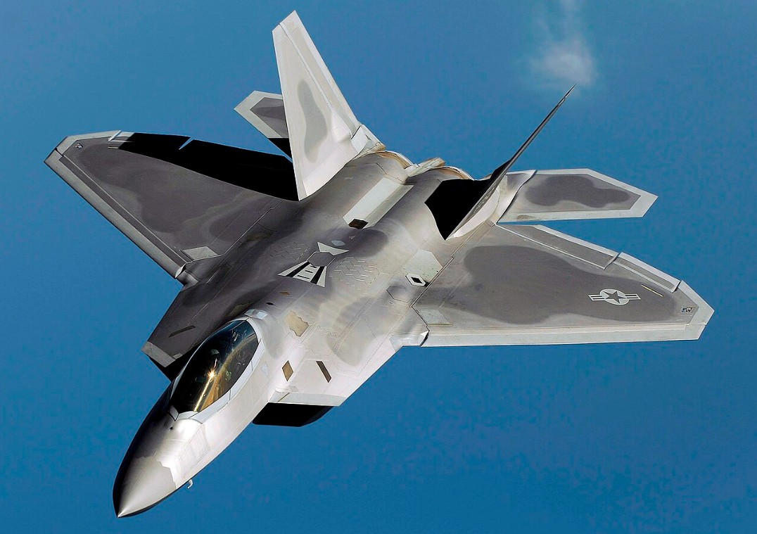 12 amerikanische F-22 Kampfjets in Israel gelandet und verändern das strategische Gleichgewicht gegen Iran