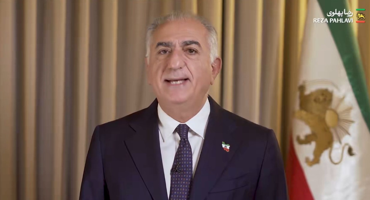 Irans Kronprinz nennt Israels Angriff humanitäre Intervention und ruft zum Sturz des Regimes auf