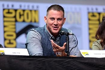 Berlinale Pressekonferenz: Channing Tatum gerät in Gaza Debatte und ein Ruf durchbricht die Inszenierung