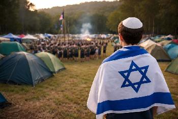 Australien Jüdischer Pfadfinder wegen Israel Flagge brutal ins Gesicht geschlagen