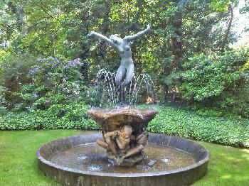 Berliner Museum gibt von den Nazis geraubte Skulptur an jüdische Erben zurück