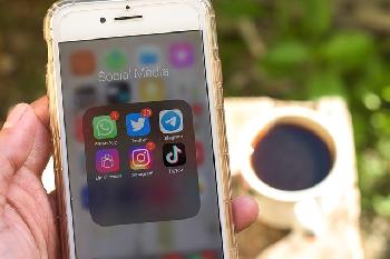 Vereinigte Arabische Emirate machen Eltern für die Online-Sicherheit ihrer Kinder haftbar