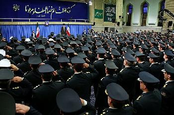 Iran zwingt Familien ermordeter Kinder zu Lügen über ihren Tod