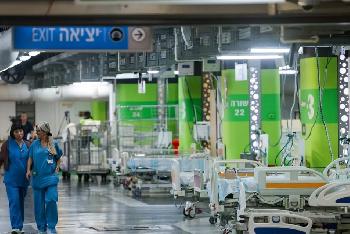 Israels Krankenhäuser verlegen Patienten in unterirdische Schutzstationen