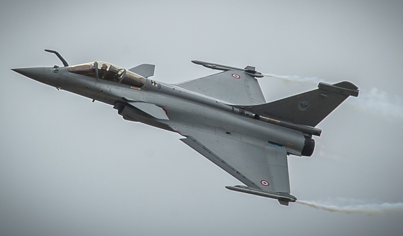 Europa verlegt Kampfflugzeuge und Kriegsschiffe in den Golf, Schutz für Zypern und Emirate