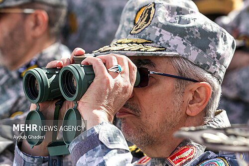 Chaos in Irans Armee: Offiziere verlassen Stützpunkte und lassen Soldaten zurück