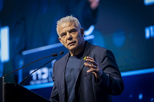 Lapids Partei rudert zurück: Misstrauensantrag im Krieg löst politischen Streit aus