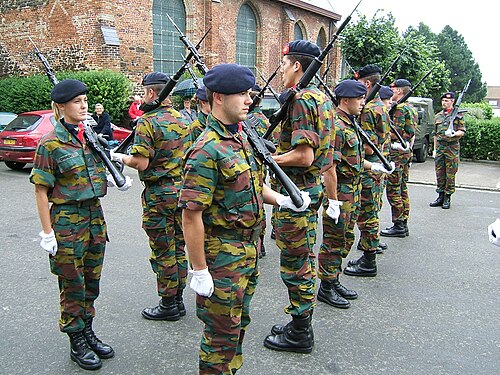 Belgien stellt Soldaten vor Synagogen nach Anschlag in Lüttich
