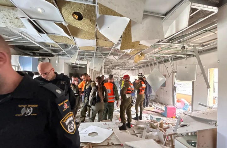 Iran feuert Rakete auf israelischen Kampfjet, Kindergarten im Zentrum getroffen