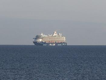 Tausende Deutsche sitzen im Krieg fest: Kreuzfahrtschiffe im Persischen Golf blockiert