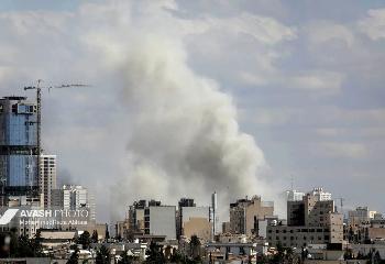 Angst, Drohungen und Versorgungschaos: Alltag in Teheran nach Chameneis Tod