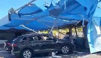 Iranische Raketen treffen Zentralisrael: Schwerverletzter in Petach Tikva, zwei Verletzte in Tel Aviv