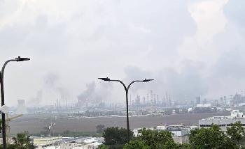 Iranischer Raketenbeschuss trifft Raffinerie in Haifa, Hisbollah-Rakete schlägt in Wohnhaus in Kiryat Shmona ein, mehrere Verletzte
