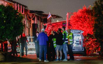 Iranische Rakete mit Streumunition trifft Zentralisrael, ein Toter, drei weitere Opfer in Judäa und Samaria