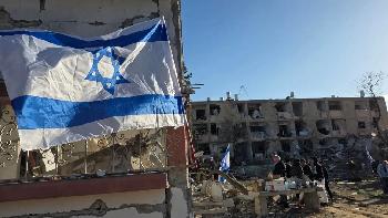 Bewohner schildert Einschlag in Dimona: „Alles hat gebebt, unser Haus war zerstört“