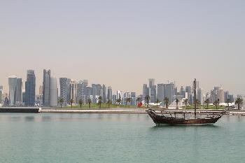 Britische Eliteschulen in Katar verschweigen Holocaust und lehren Hitlers Ideologie