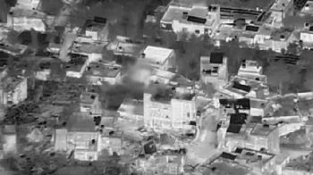 Israel tötet zwei Hisbollah-Funktionäre und greift Dutzende Ziele im Libanon an