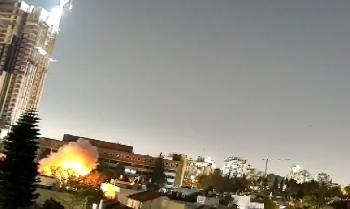 Iranische Streumunition trifft Tel Aviv: Ein Toter, mehrere Verletzte