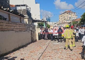 Iran feuert Streubombenrakete auf Israels Zentrum mit Einschlägen in Tel Aviv und Umgebung