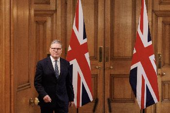 Premier Starmer schließt britische Kriegsbeteiligung aus und kündigt Energieoffensive gegen russischen und iranischen Einfluss an