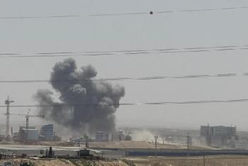 Abfangtrümmer treffen Fabrik bei Beersheba: Iran greift weiter an, Schäden bleiben begrenzt