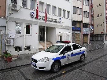 Schsse-vor-israelischem-Konsulat-in-Istanbul-Terrorangriff-vereitelt-zwei-Angreifer-erschossen