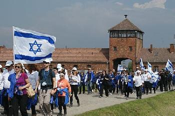 Nach kurzfristiger Kehrtwende reist Israels Delegation mit Terroropfern zum Marsch in Auschwitz