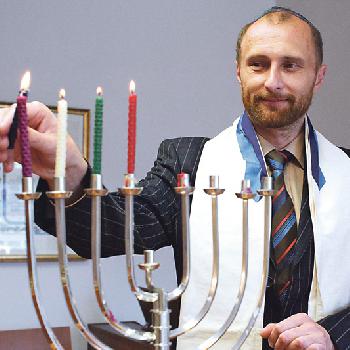 Masel Tow Rebbe - hatten Sie nichts Besseres gefunden?
