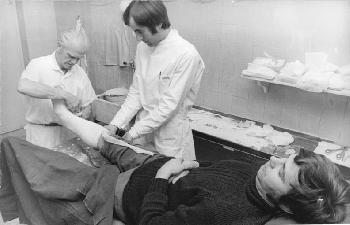 So hart sind die Arbeitsbedingungen in der Alten- und Krankenpflege