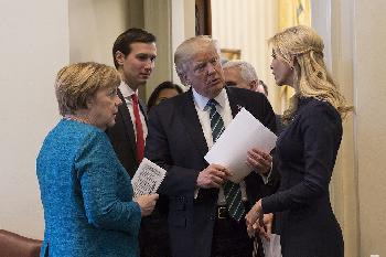 Merkel wirkt: Verhältnis zwischen Deutschland und den USA `desaströs, eine schlichte Katastrophe´